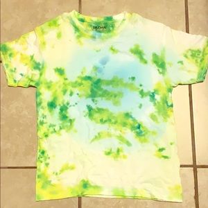 Tie-dye t-shirt.